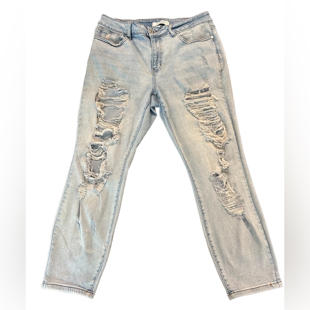 Judy Blue Jeans Womens 16W Boyfriend Fit Super Distressed  Light Wash Stretch!